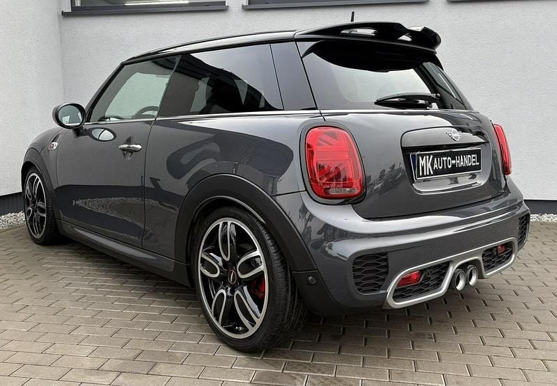 Używany Mini John Cooper Works 231 KM (169 kW) 2019 Szary Hatchback