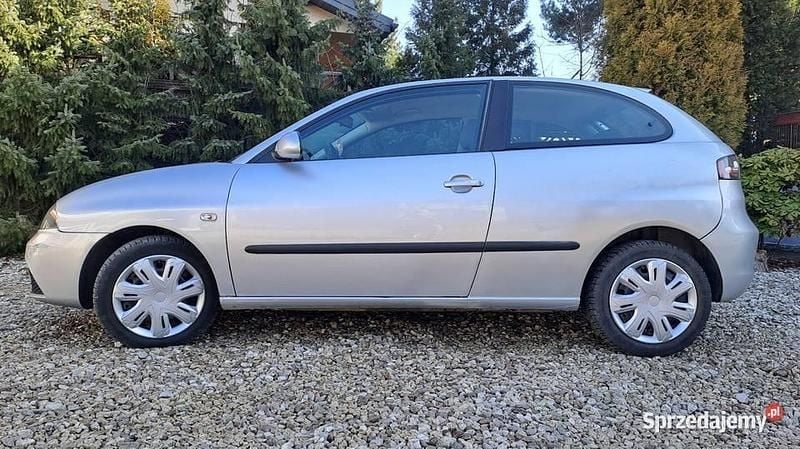 Używany Seat Ibiza 2007 Srebrny Hatchback