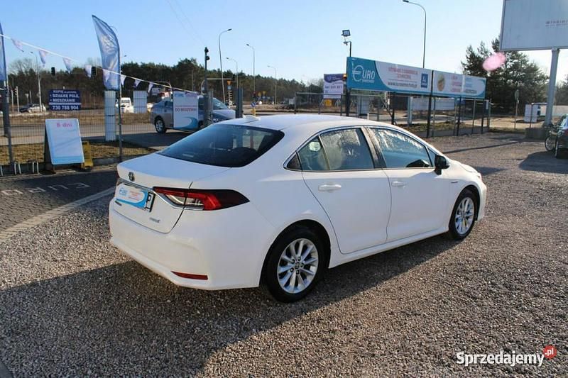 Używany Toyota Corolla Comfort 2021 Biały Sedan/Limuzyna