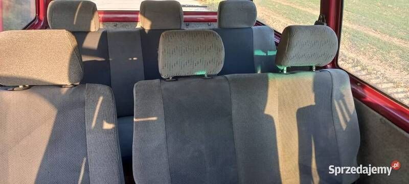 Czerwony Używany 1994 VW Caravelle Minivan | 9250 zł - Obraz 1/4