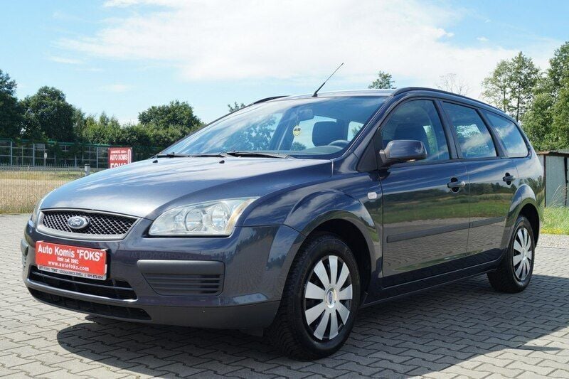 Szary Używany 2006 Ford Focus Sedan/Limuzyna | 10 900 zł (Uczciwa cena) - Obraz 1/4