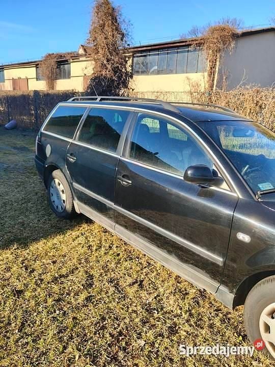Używany VW Passat 2003 Czarny Kombi