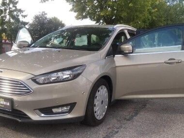 Złoty Używany 2015 Ford Focus Titanium Sedan/Limuzyna | 35 900 zł (Dość drogi) - Obraz 1/4
