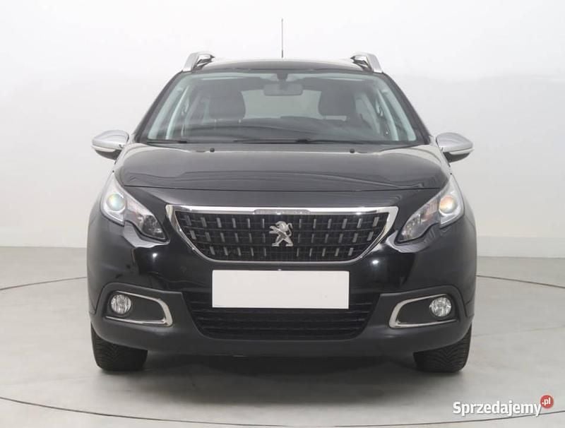 Używany Peugeot 2008 2017 Czarny SUV