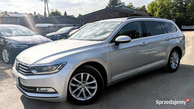 Szary Używany 2018 VW Passat Kombi | 52 900 zł (Dobra cena) - Obraz 1/4