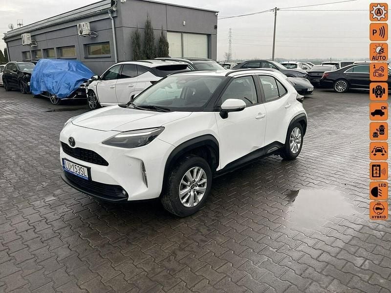 Biały Używany 2024 Toyota Yaris Cross SUV | 53 900 zł - Obraz 1/4