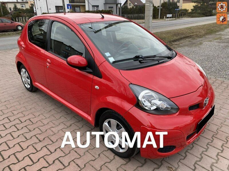 Czerwony Używany 2009 Toyota Aygo Hatchback | 14 900 zł (Drogi) - Obraz 1/4