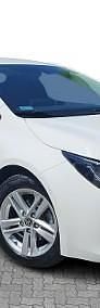 Używany Toyota Corolla Comfort 122 KM (89 kW) 2020 Biały Hatchback