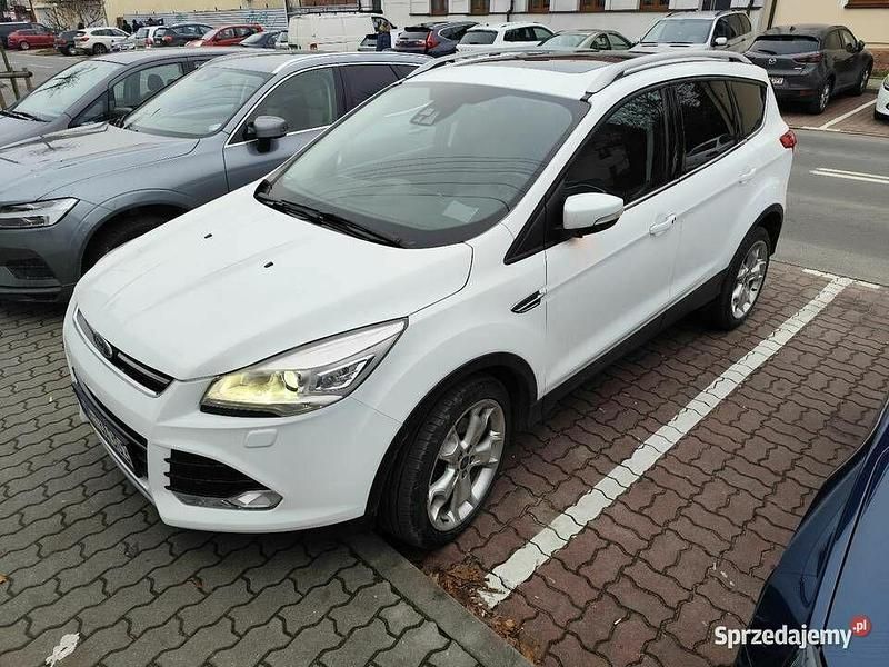 Biały Używany 2013 Ford Kuga Titanium SUV | 37 999 zł (Uczciwa cena) - Obraz 1/3