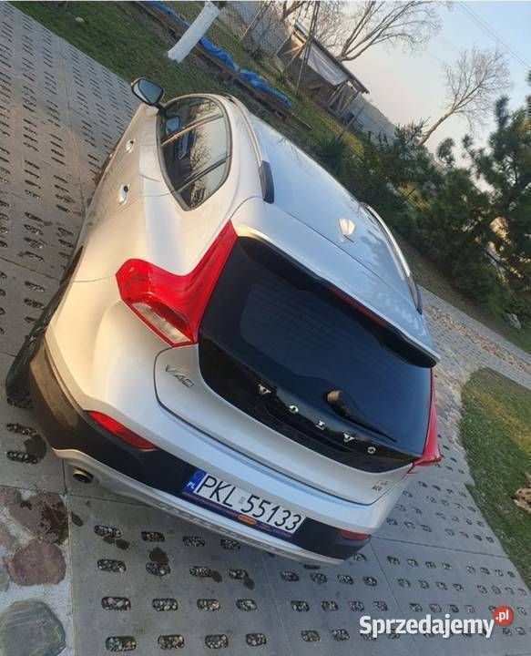 Używany 2018 Volvo V40 Kombi | 79 000 zł - Obraz 1/4