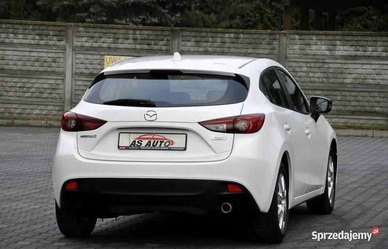 Używany Mazda 3 100 KM (73 kW) 2014 Biały Hatchback