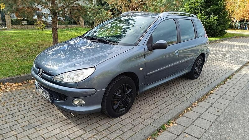 Szary Używany 2006 Peugeot 206 Kombi | 3200 zł (Uczciwa cena) - Obraz 1/4