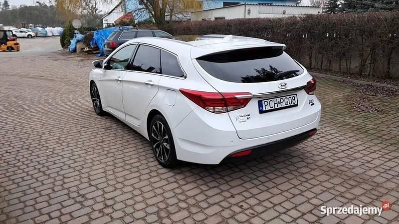Biały Używany 2014 Hyundai i40 Kombi | 30 000 zł (Uczciwa cena) - Obraz 1/4