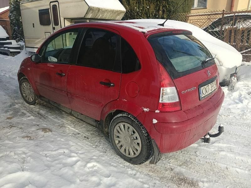 Używany Citroën C3 2008 Czerwony Hatchback