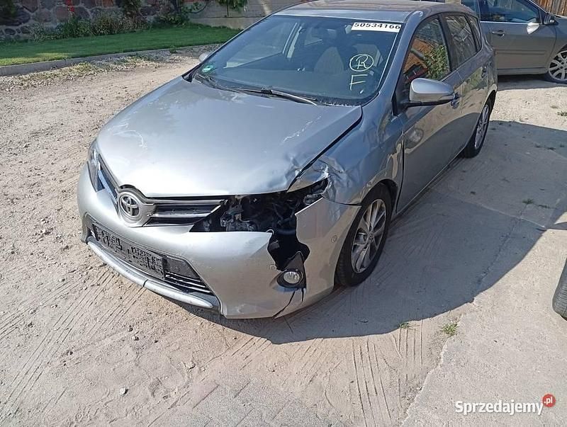 Używany 2013 Toyota Auris | 18 200 zł (Dobra cena) - Obraz 1/4