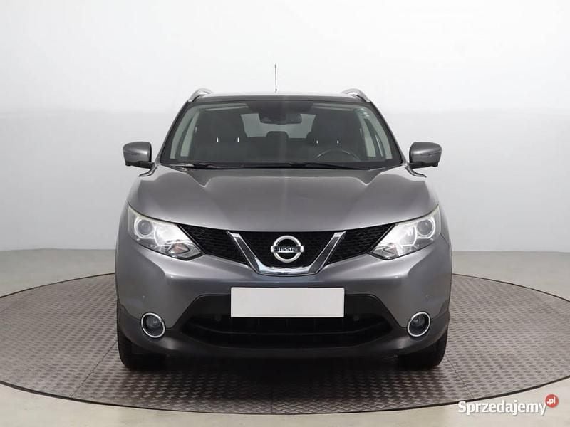 Szary Używany 2016 Nissan Qashqai SUV | 46 999 zł (Uczciwa cena) - Obraz 1/4