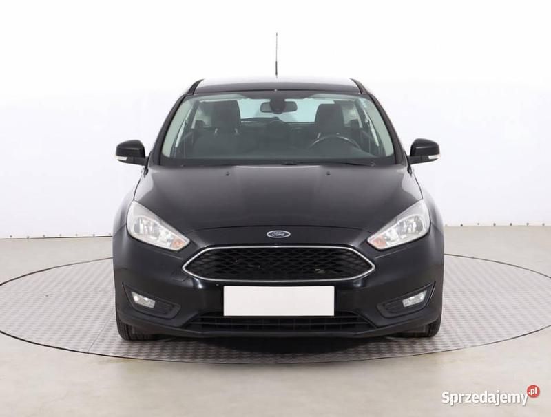 Używany Ford Focus 2017 Czarny Hatchback