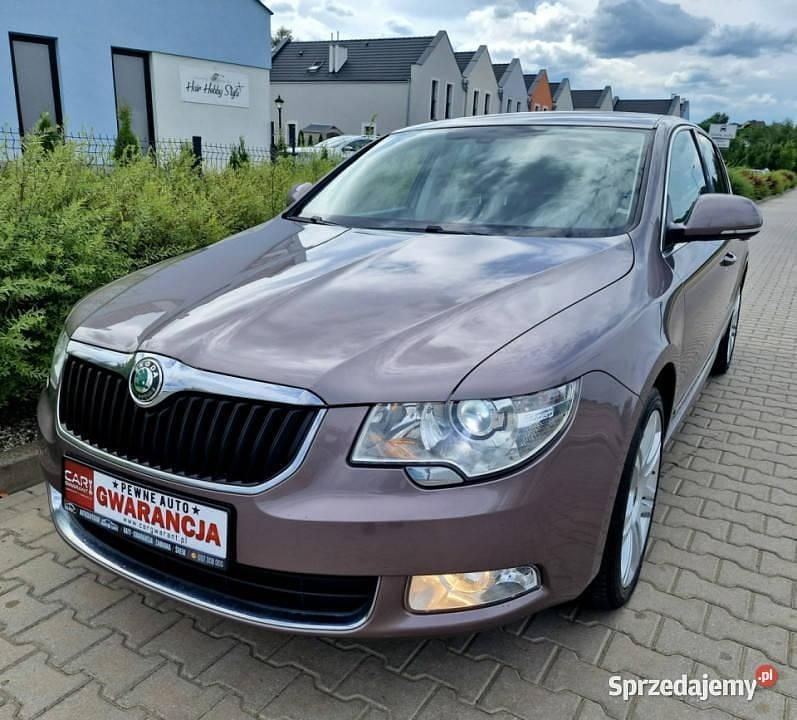 Używany Skoda Superb 125 KM (91 kW) 2012 Fioletowy Hatchback