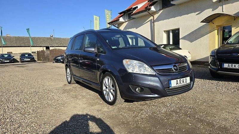 Używany Opel Zafira 125 KM (91 kW) 2008 Grafitowy Minivan