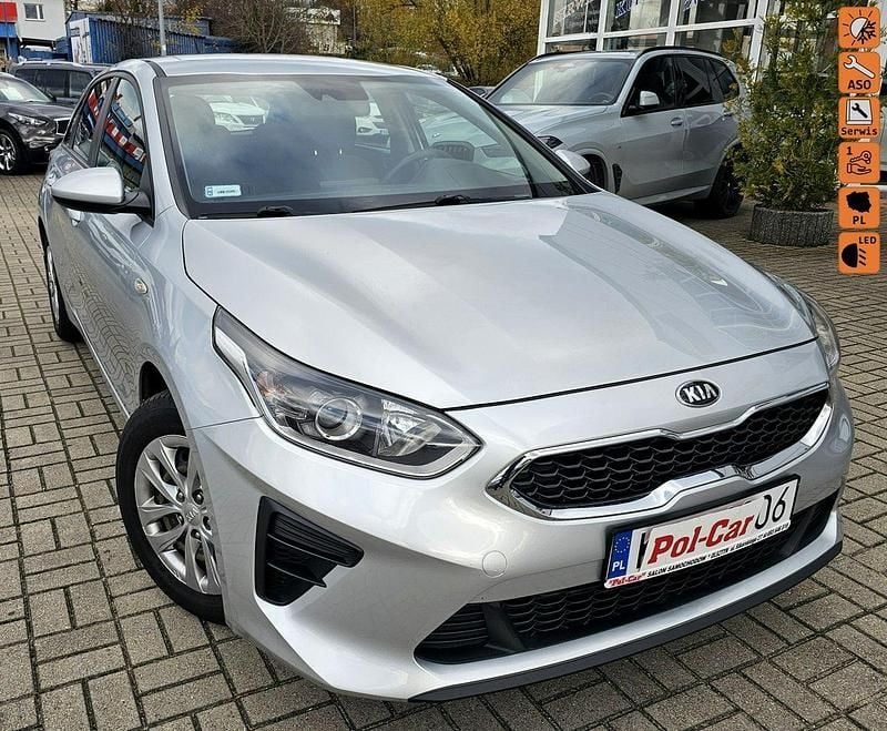 Srebrny (metalik) Używany 2019 Kia Ceed Hatchback | 43 900 zł (Uczciwa cena) - Obraz 1/4