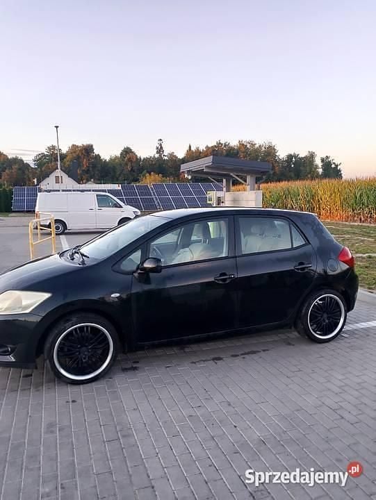 Czarny Używany 2007 Toyota Auris Hatchback | 12 900 zł (Uczciwa cena) - Obraz 1/4