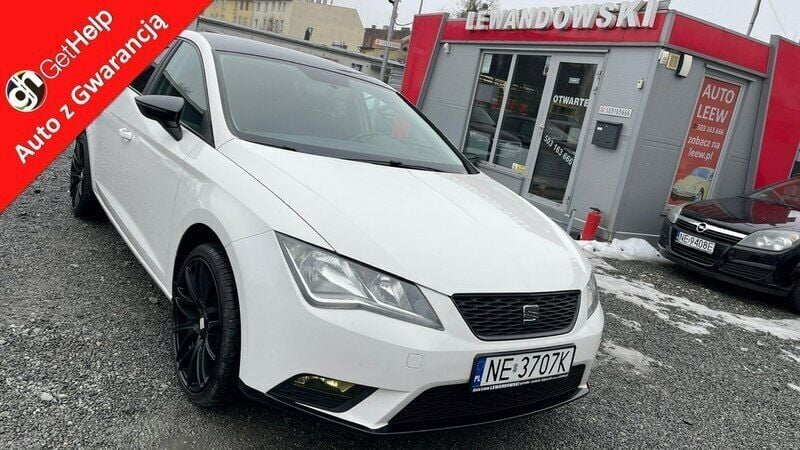 Biały Używany 2014 Seat Leon Hatchback | 43 900 zł (Uczciwa cena) - Obraz 1/4