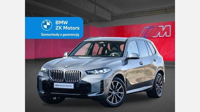 Szary skyscraper metalizowany Używany 2025 BMW X5 Comfort Edition SUV | 349 900 zł (Drogi) - Obraz 1/3