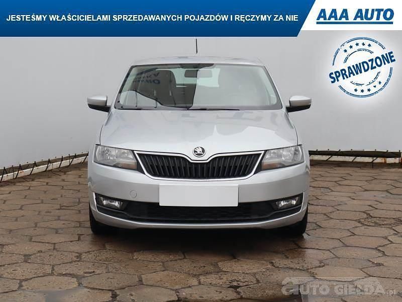 Używany Skoda Rapid 2018 Srebrny Hatchback