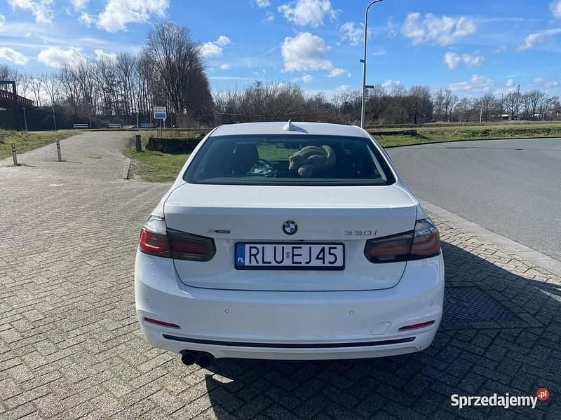 Używany BMW 330 Comfort Edition 2017