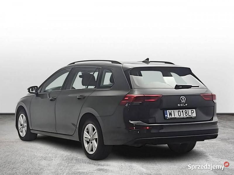 Używany VW Golf VIII Life 115 KM (84 kW) 2021 Szary (metalik) Kombi