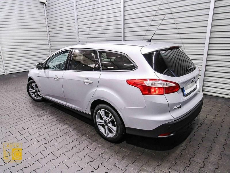Używany Ford Focus 116 KM (85 kW) 2014 Srebrny (metalik) Kombi