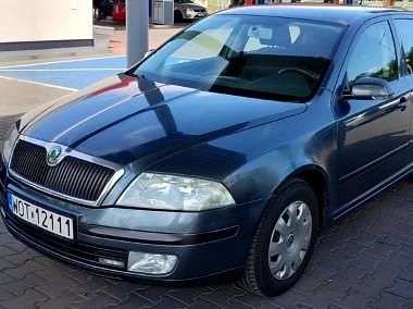 Szary Używany 2005 Skoda Octavia Hatchback | 9900 zł - Obraz 1/4
