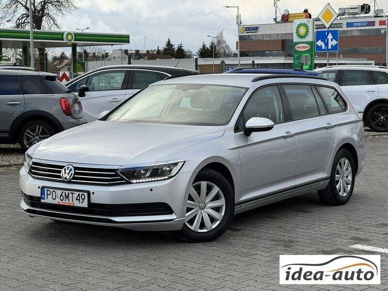 Srebrny Używany 2017 VW Passat Kombi | 44 900 zł (Dobra cena) - Obraz 1/4