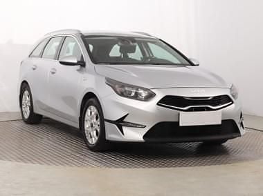 Srebrny Używany 2022 Kia Ceed Hatchback | 49 999 zł (Super Cena) - Obraz 1/4