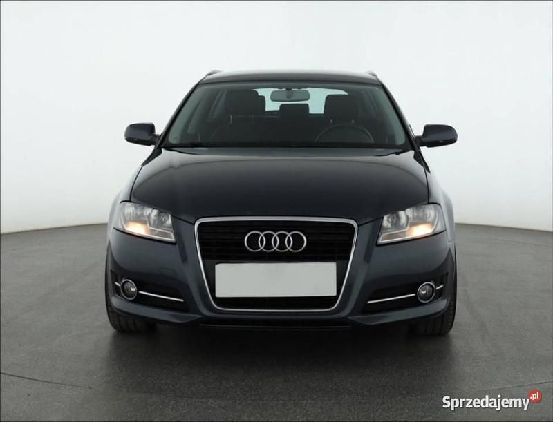Używany Audi A3 2012 Szary Hatchback