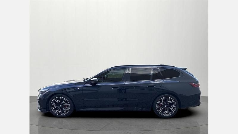 Używany BMW 520 Comfort Edition 197 KM (144 kW) 2025 Czarny carbon m metalizowany Kombi