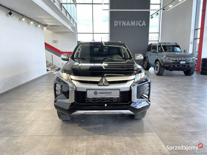 Czarny (metalik) Używany 2020 Mitsubishi L200 Intense Pickup | 79 900 zł - Obraz 1/3