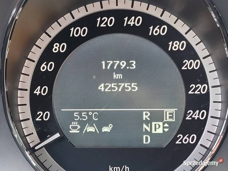 Używany Mercedes E350 2011 Granatowy Sedan/Limuzyna