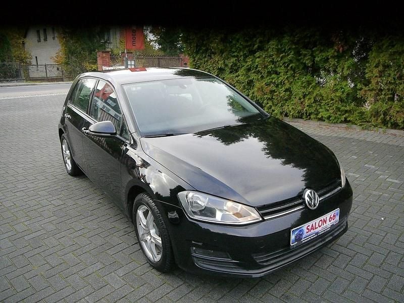 Używany VW Golf VII 110 KM (80 kW) 2015 Czarny (metalik) Hatchback