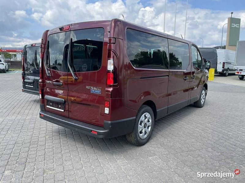 Czerwony Nowe 2025 Renault Trafic Van | 182 655 zł (Drogi) - Obraz 1/4