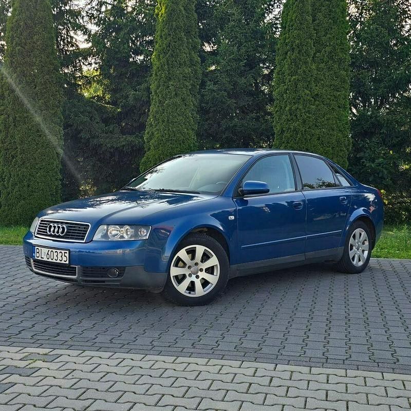 Używany Audi A4 Comfort 131 KM (96 kW) 2003 Niebieski Sedan/Limuzyna