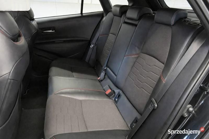 Używany Toyota Corolla 2020 Czarny Kombi