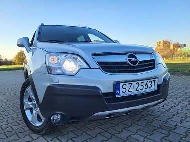 Srebrny Używany 2010 Opel Antara Cosmo SUV | 29 900 zł (Uczciwa cena) - Obraz 1/4