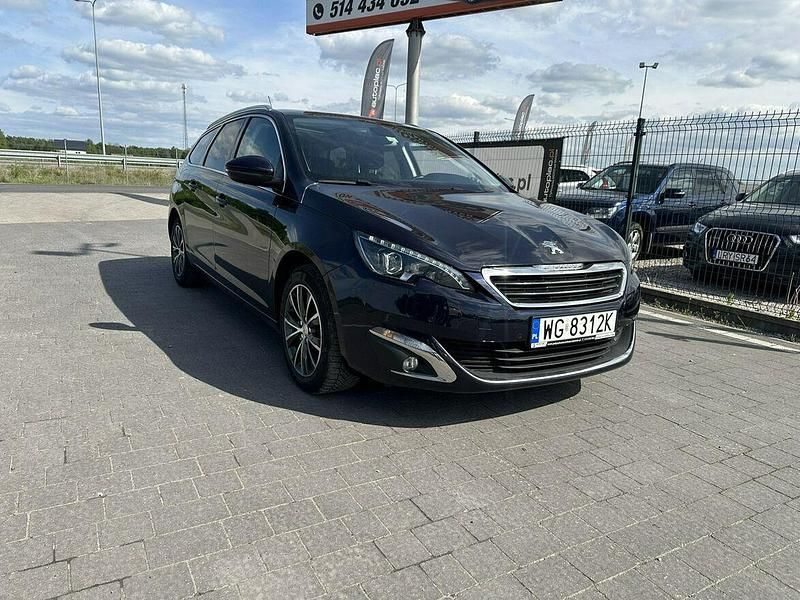 Używany Peugeot 308 SW 130 KM (95 kW) 2016 Granatowy Kombi