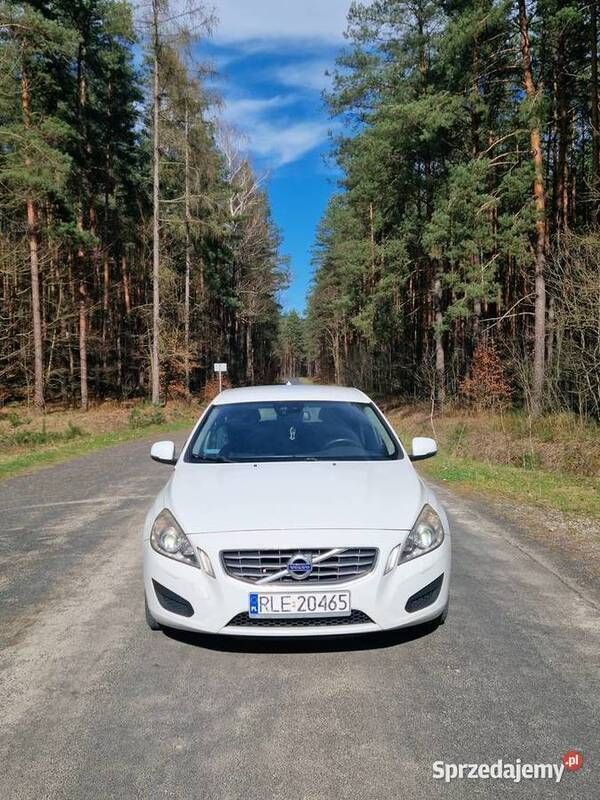 Biały Używany 2011 Volvo V60 Kombi | 32 000 zł - Obraz 1/4