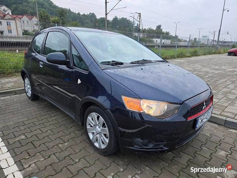 Używany Mitsubishi Colt 2011 Granatowy Hatchback