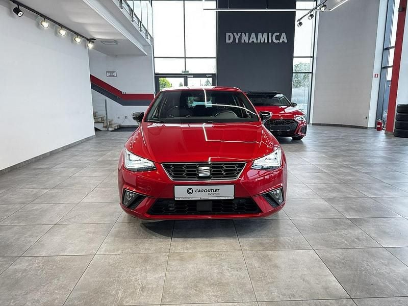 Czerwony (metalik) Używany 2024 Seat Ibiza Hatchback | 91 900 zł - Obraz 1/2