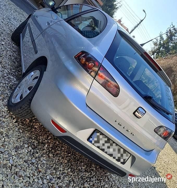 Używany Seat Ibiza 2007 Srebrny Hatchback