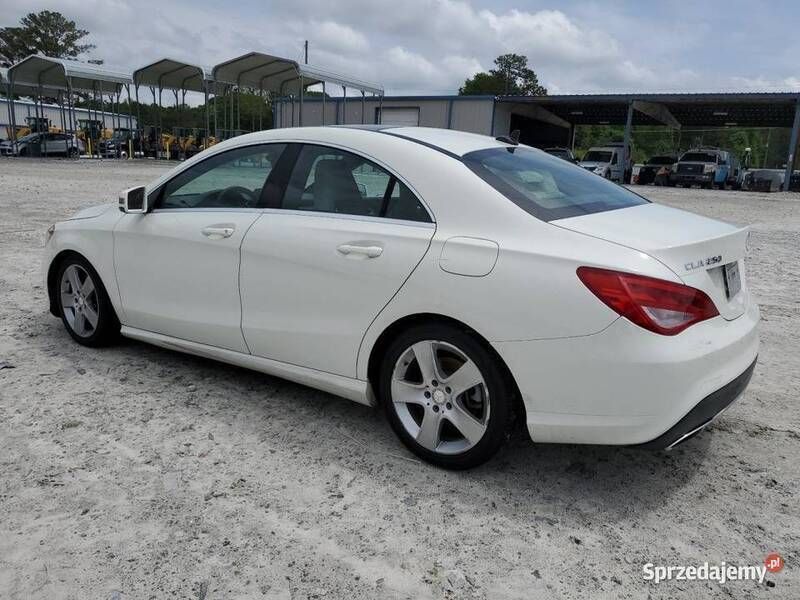 Biały Używany 2016 Mercedes CLA250 Sedan/Limuzyna | 36 700 zł - Obraz 1/4