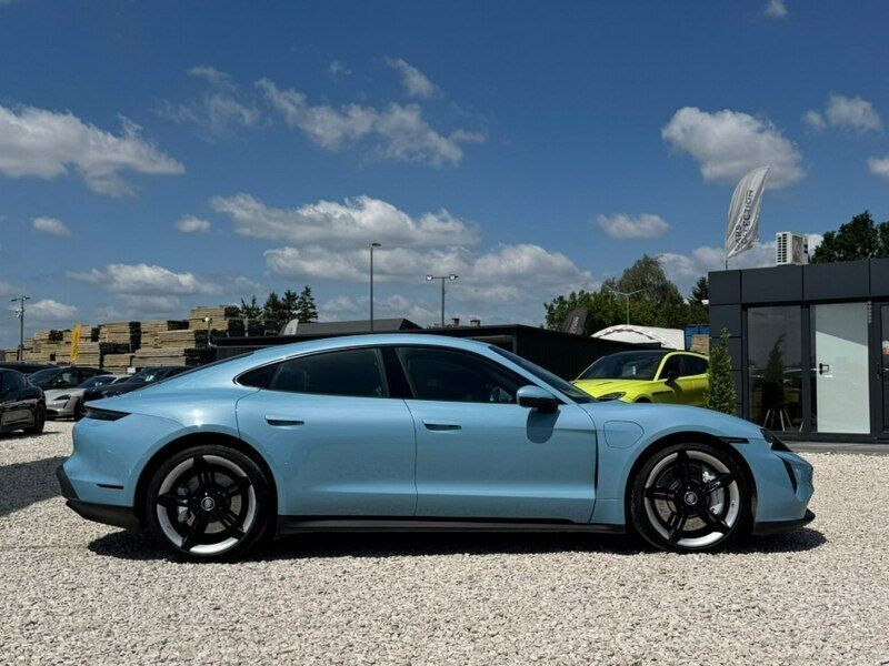 Używany Porsche Taycan 300 kW (408 KM) 2021 Turkusowy Sedan/Limuzyna